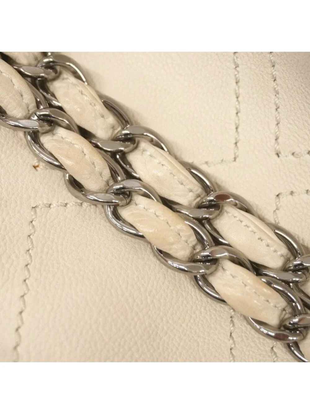 Chanel Shoulder Bag Leather Ivory Silver